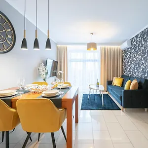 Apartament 55M2 - Darmowy Garaz - Klimatyzacja - Centrum - 24Na7 Vratislav