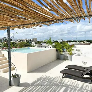 https://balam-suites.quintano-roohotels.com